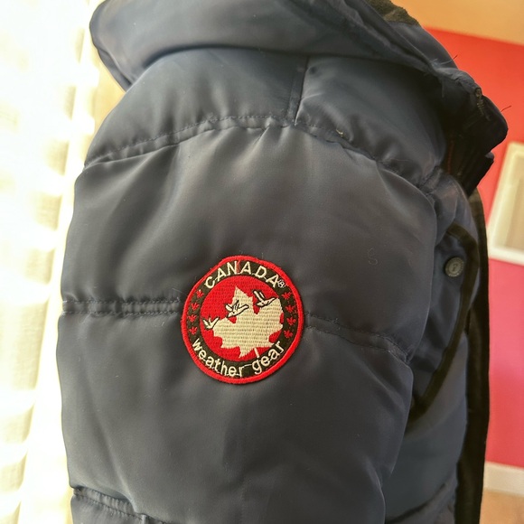 Canada Jacket - Picture 3 of 6
